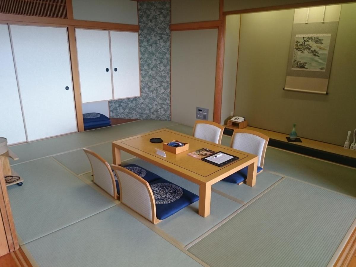 The Gran Resort Elegante Awajishima Buitenkant foto