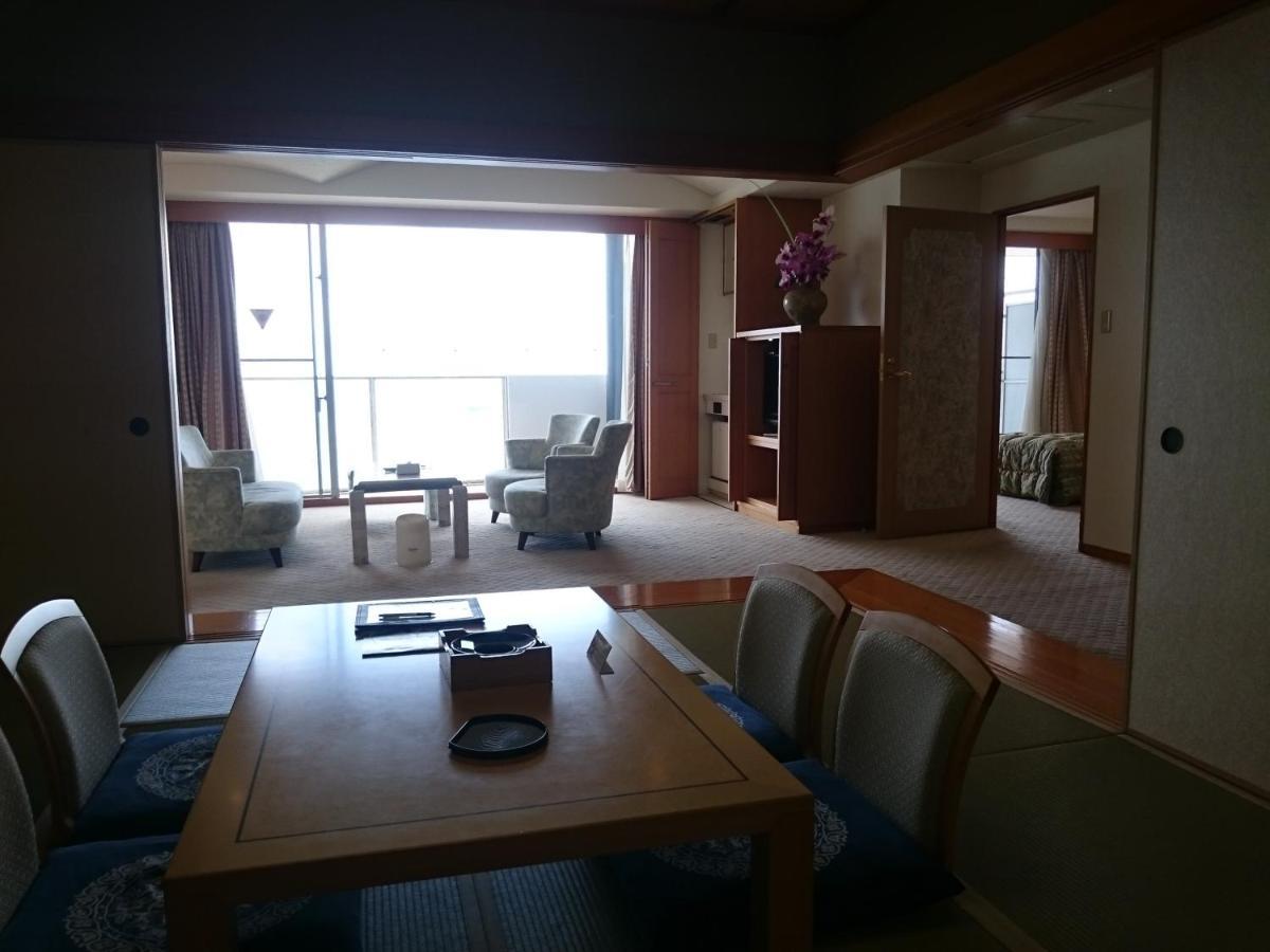 The Gran Resort Elegante Awajishima Buitenkant foto