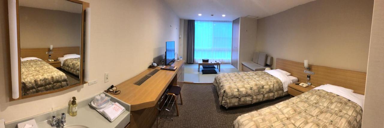 The Gran Resort Elegante Awajishima Buitenkant foto